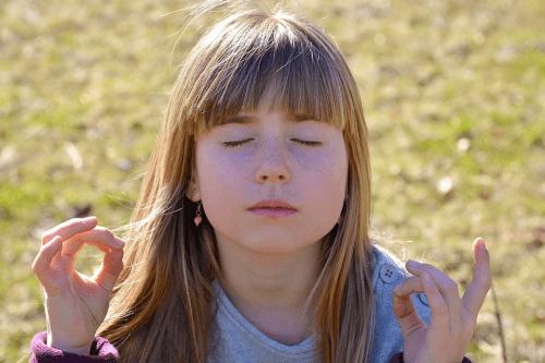 Meditáció a háziállatokkal: hogyan befolyásolja a meditációs gyakorlat a háziállatokkal való kapcsolatunkat